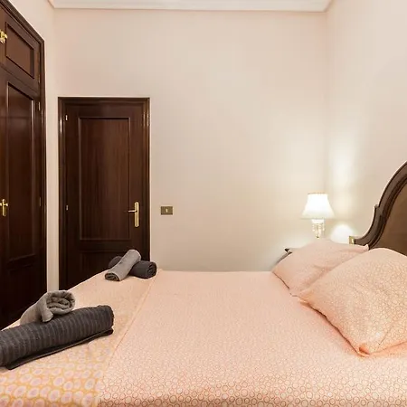 Lägenhet Piso Senorial En Corazon De